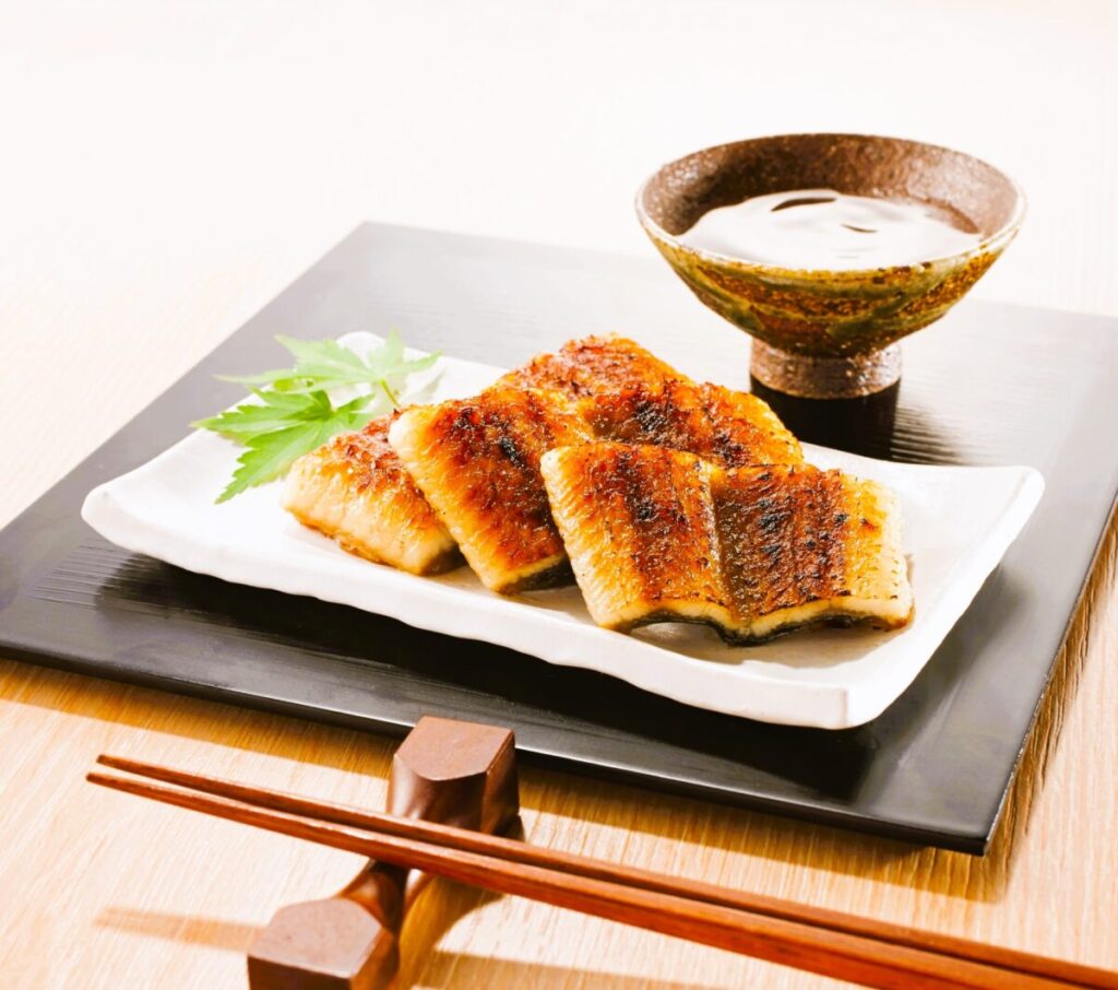 Grilled unagi eel served with rice