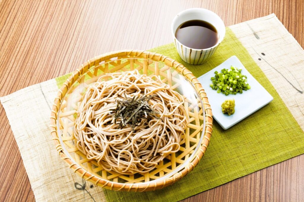 Chilled zaru soba noodles with dipping sauce