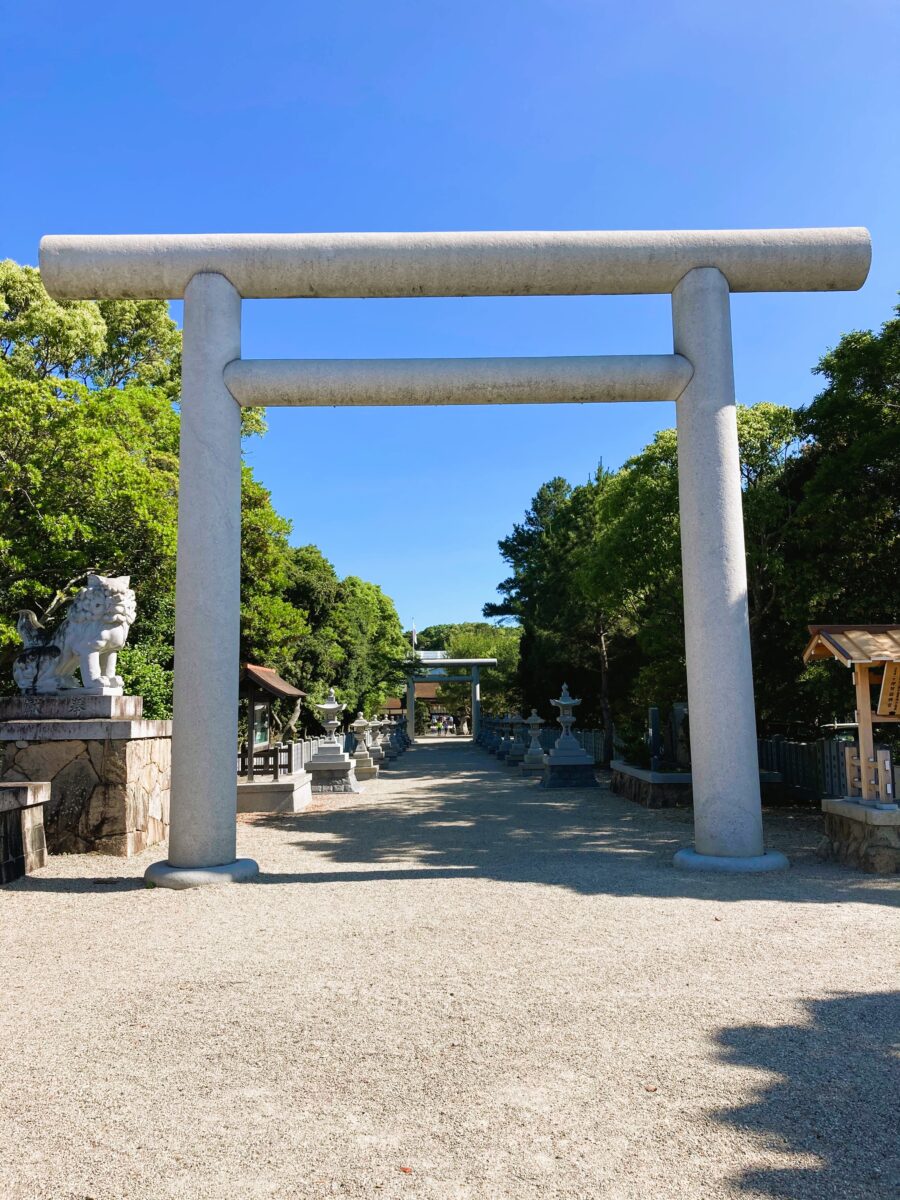 The torii gate of Izanagi Shrine