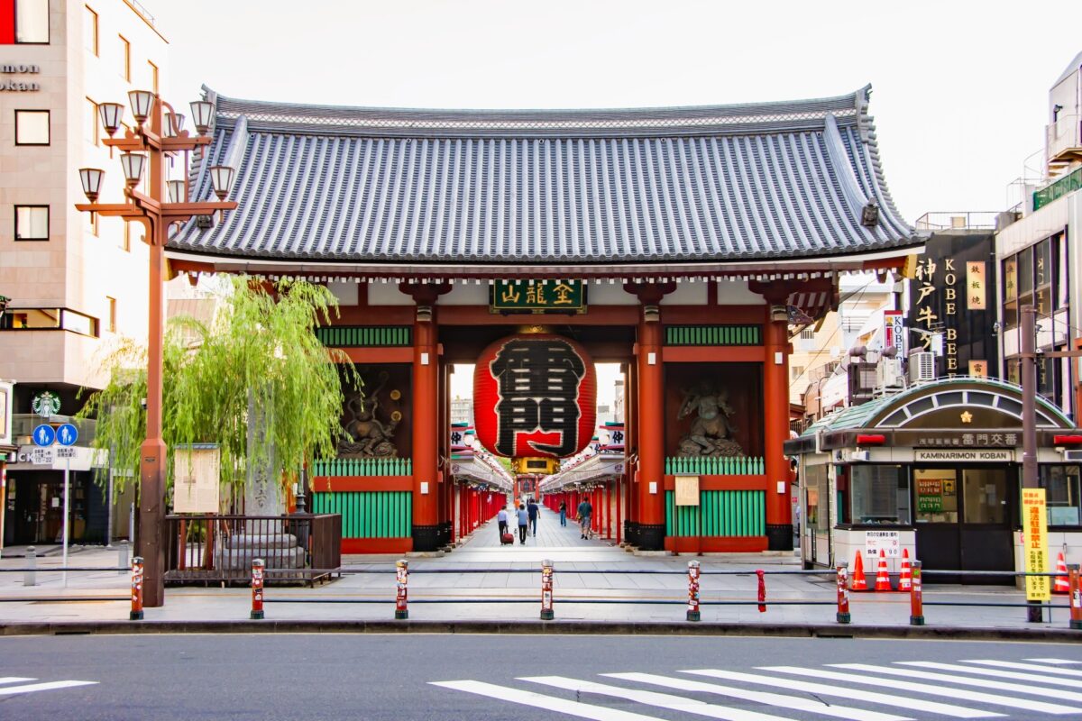 Kaminarimon Gate with giant red lantern at Asakusa