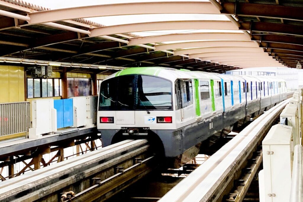 Tokyo Monorail train connecting Haneda Airport and central Tokyo