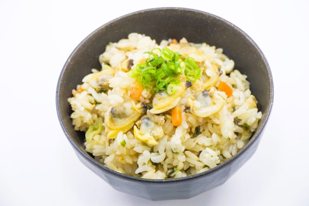 Japanese clam rice cooked with asari clams, traditional takikomi gohan dish